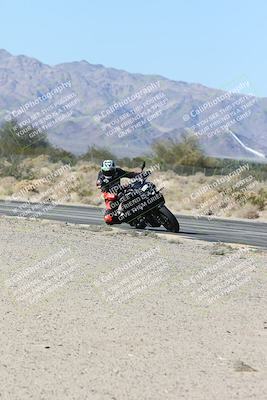 media/Dec-04-2025-Racers Edge (Thu) [[5ebc9f124d]]/3-B Group/3-Session 2 (Turn 7 Inside)/